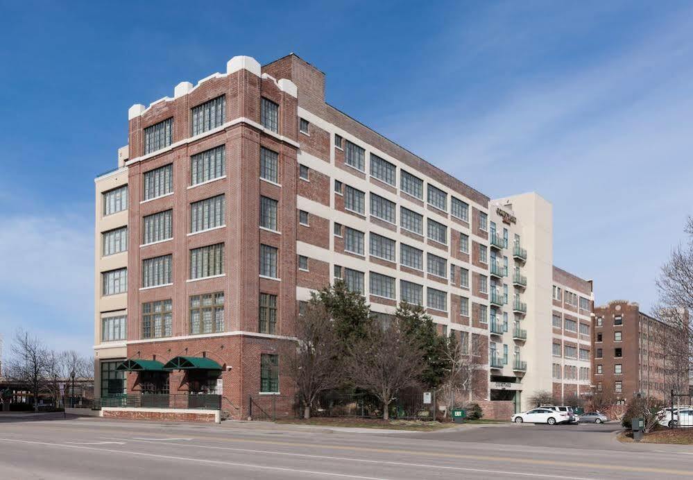 Courtyard Omaha Downtown/Old Market Area Hotel Exterior photo